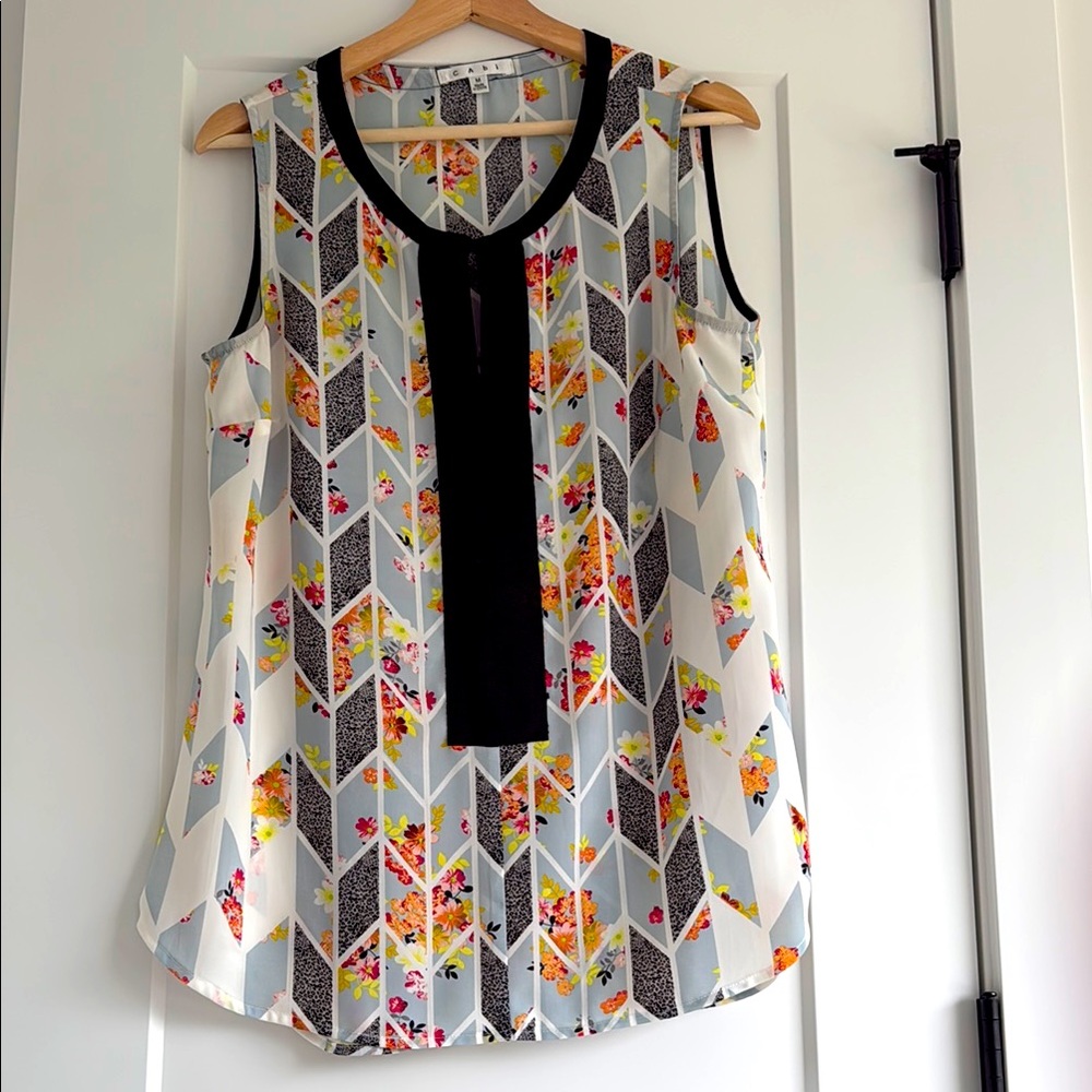 🥰Cabi Grosgrain Ribbon sleeveless top. Size M